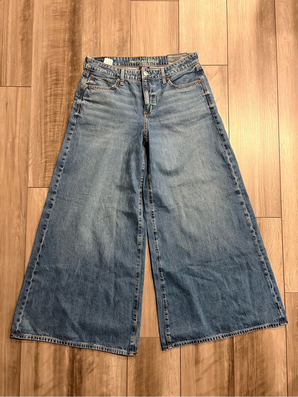 American Eagle A-Line Fit - Picture 2 of 3